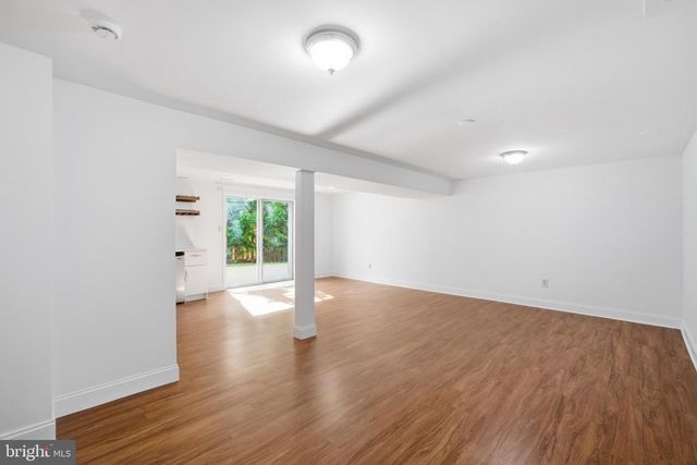 9609 PODIUM DR, Vienna, VA 22182