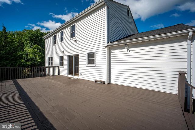 9609 PODIUM DR, Vienna, VA 22182
