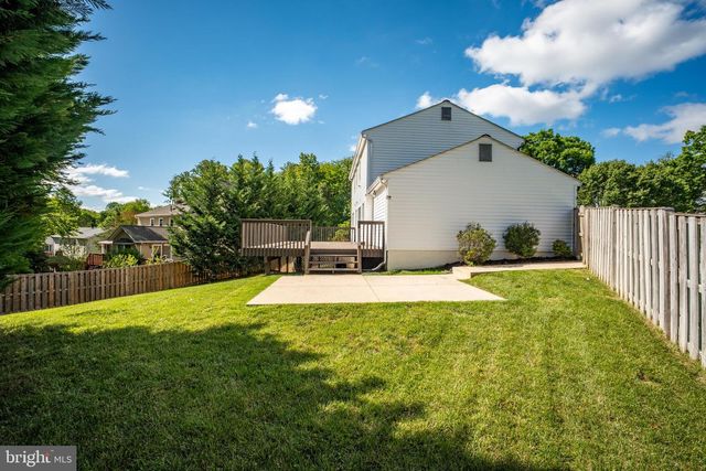 9609 PODIUM DR, Vienna, VA 22182