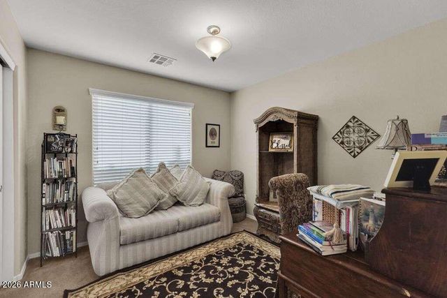 1995 W KRISTINA Avenue, San Tan Valley, AZ 85144