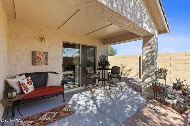 1995 W KRISTINA Avenue, San Tan Valley, AZ 85144
