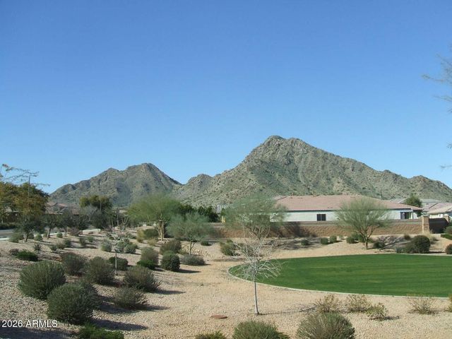 1995 W KRISTINA Avenue, San Tan Valley, AZ 85144