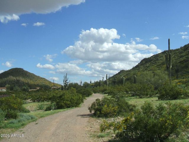 1995 W KRISTINA Avenue, San Tan Valley, AZ 85144