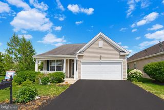 707 THOREAU DR, Mount Joy, PA 17552