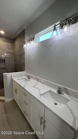 371 Bryn Mawr Avenue NE, Palm Bay, FL 32907