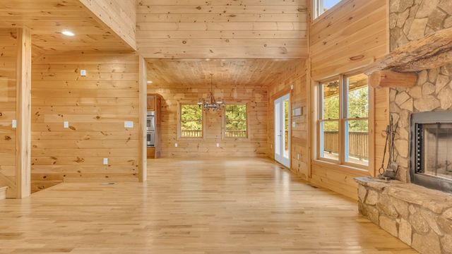 661 Toccoa River Forest, Mineral Bluff, GA 30559