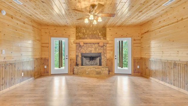 661 Toccoa River Forest, Mineral Bluff, GA 30559