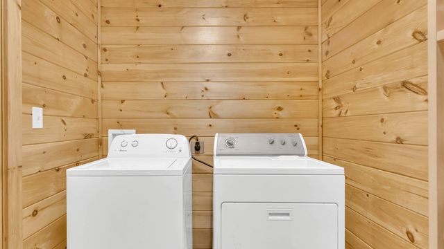 661 Toccoa River Forest, Mineral Bluff, GA 30559