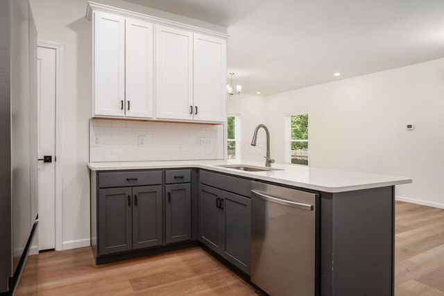965 Carpenter Street, Columbus, OH 43206