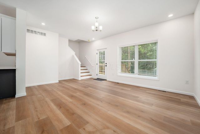 965 Carpenter Street, Columbus, OH 43206