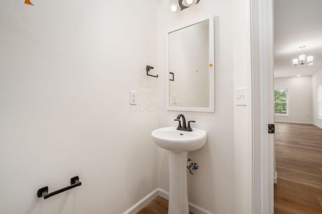 965 Carpenter Street, Columbus, OH 43206