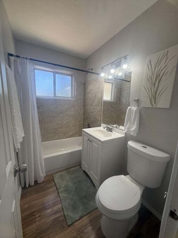 204 Laguayra Drive NE, Albuquerque, NM 87108