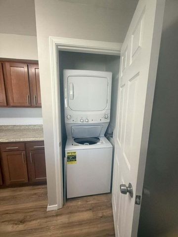 204 Laguayra Drive NE, Albuquerque, NM 87108