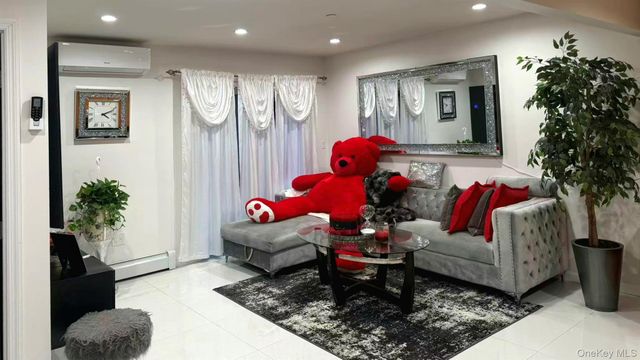 4208 164th Street, Flushing, NY 11358
