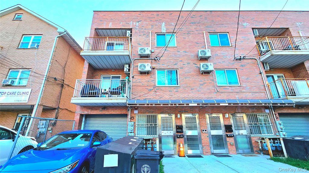 4208 164th Street, Flushing, NY 11358
