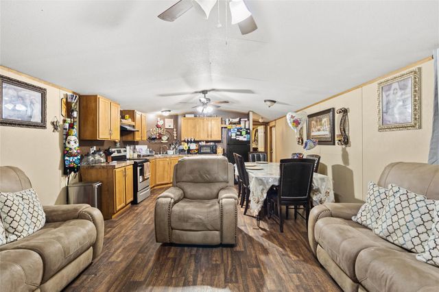 228 Geneva Road, Huntsville, TX 77320