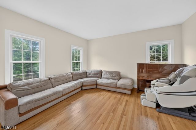 42 Stephens Mill Rd, Mount Olive Twp., NJ 07840