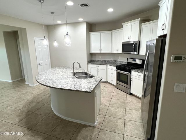 17870 W Hadley Street, Goodyear, AZ 85338