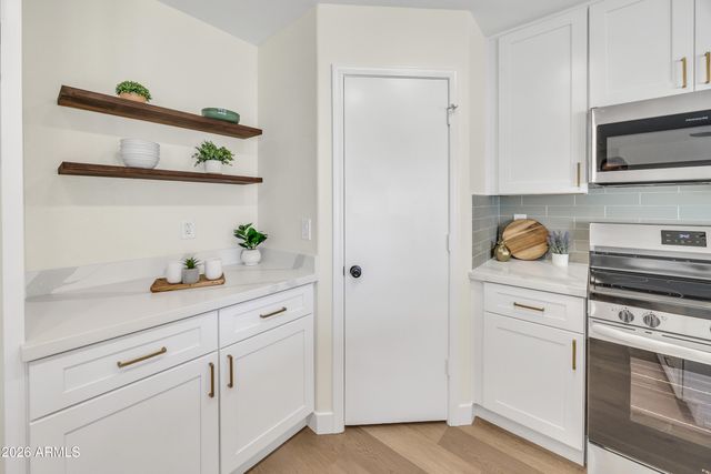 7368 W SOLANO Drive S, Glendale, AZ 85303