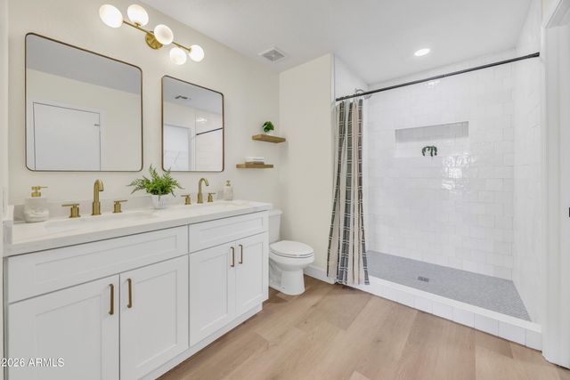 7368 W SOLANO Drive S, Glendale, AZ 85303