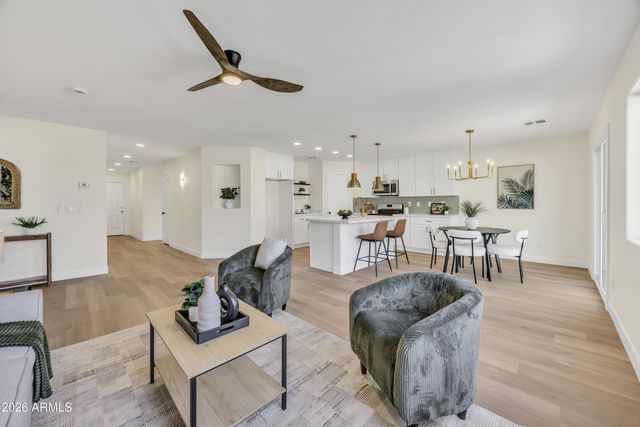 7368 W SOLANO Drive S, Glendale, AZ 85303