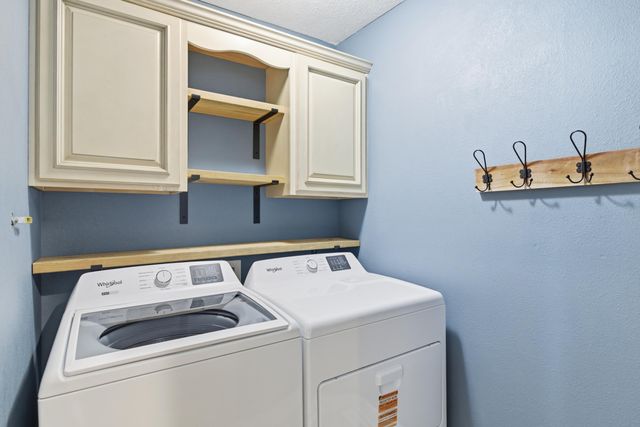 2723 E Glenwood Street, Springfield, MO 65804