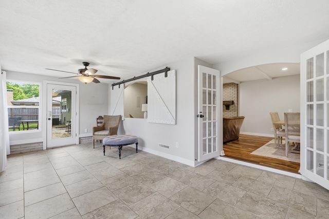 2723 E Glenwood Street, Springfield, MO 65804