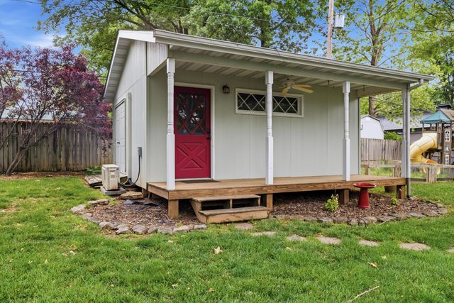 2723 E Glenwood Street, Springfield, MO 65804