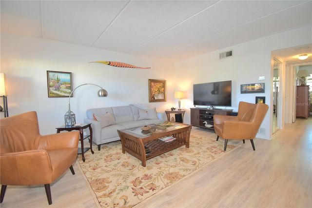 841 PATRICIA AVENUE 202, Dunedin, FL 34698