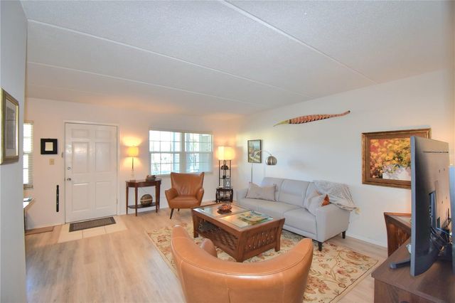 841 PATRICIA AVENUE 202, Dunedin, FL 34698