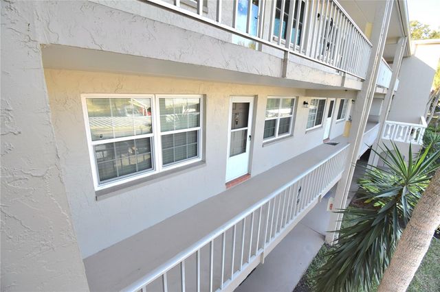 841 PATRICIA AVENUE 202, Dunedin, FL 34698