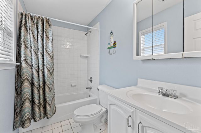 806 Maldonado Dr, Pensacola Beach, FL 32561