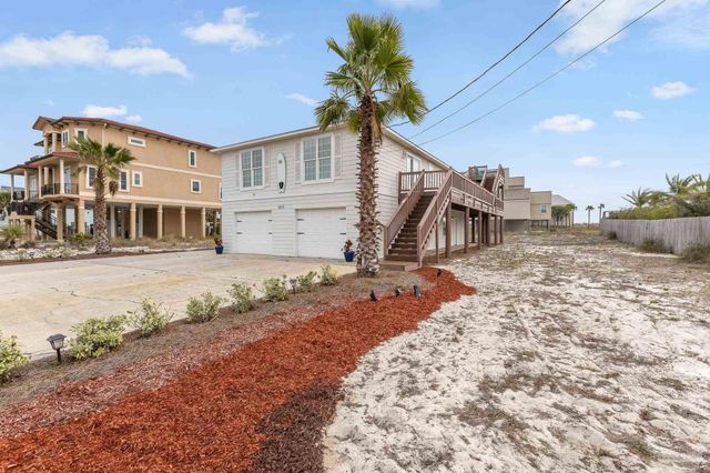 806 Maldonado Dr, Pensacola Beach, FL 32561