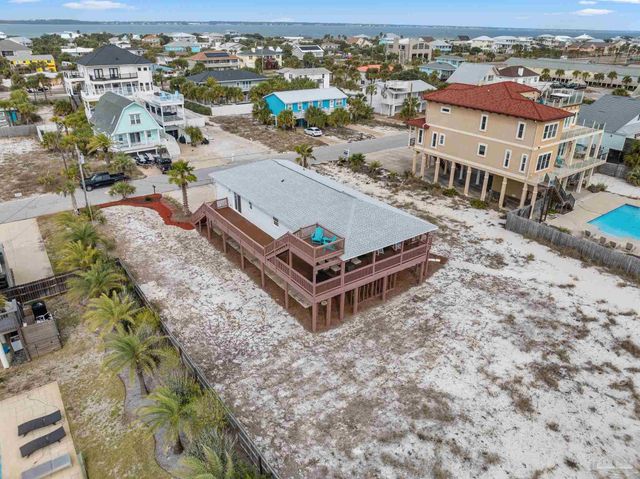 806 Maldonado Dr, Pensacola Beach, FL 32561