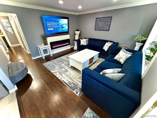 4173 Jackson Street, Dearborn Heights, MI 48125