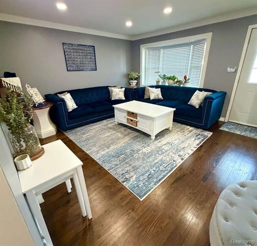 4173 Jackson Street, Dearborn Heights, MI 48125