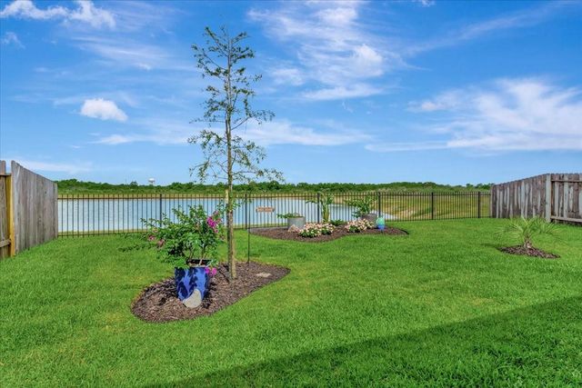 3013 Snowy Egret Drive, Texas City, TX 77590