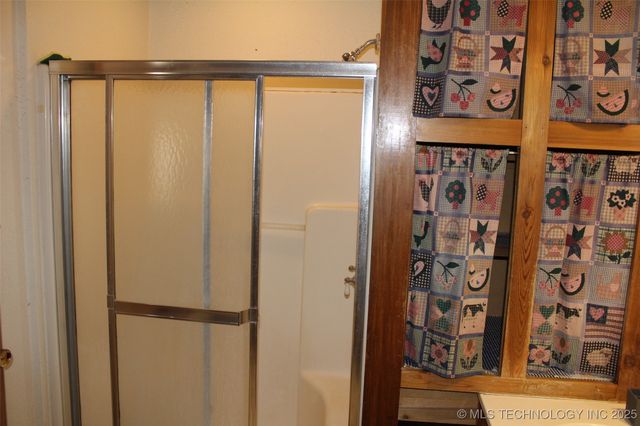 65337 S 220 Road, Inola, OK 74036