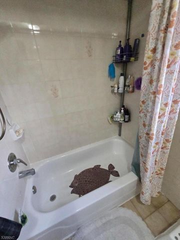 555 1 St Ave, Elizabeth City, NJ 07206