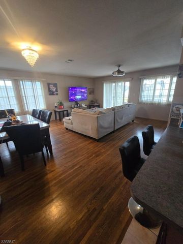 555 1 St Ave, Elizabeth City, NJ 07206