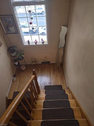 555 1 St Ave, Elizabeth City, NJ 07206