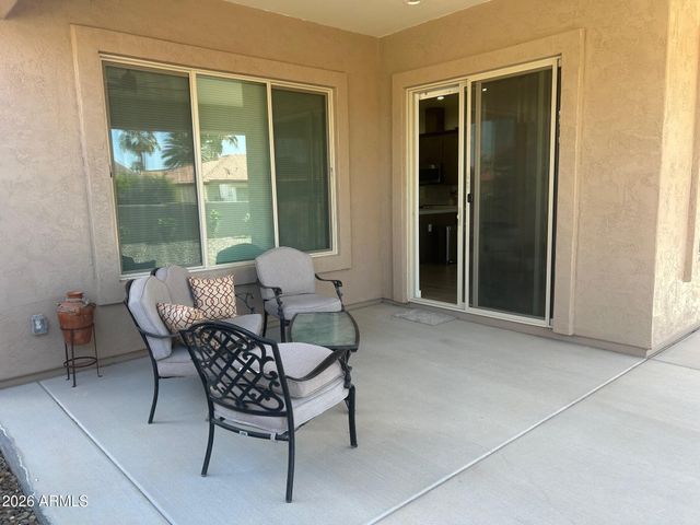 26424 S LAKEWOOD Drive, Sun Lakes, AZ 85248