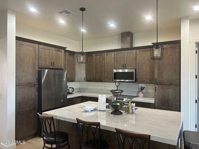26424 S LAKEWOOD Drive, Sun Lakes, AZ 85248