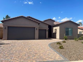 26424 S LAKEWOOD Drive, Sun Lakes, AZ 85248