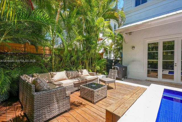 4734 Sunset Drive, Miami, FL 33143