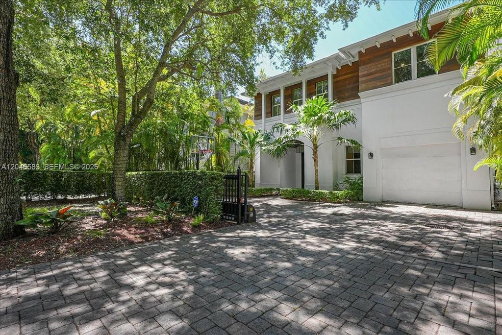 4734 Sunset Drive, Miami, FL 33143