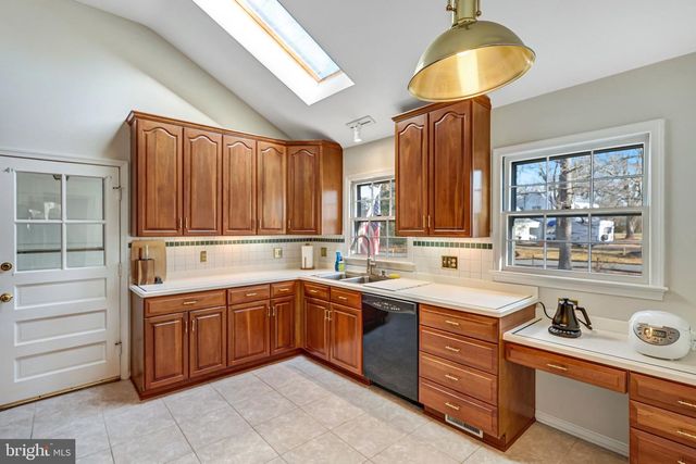 9232 FOREST HAVEN DR, Alexandria, VA 22309