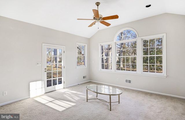 9232 FOREST HAVEN DR, Alexandria, VA 22309