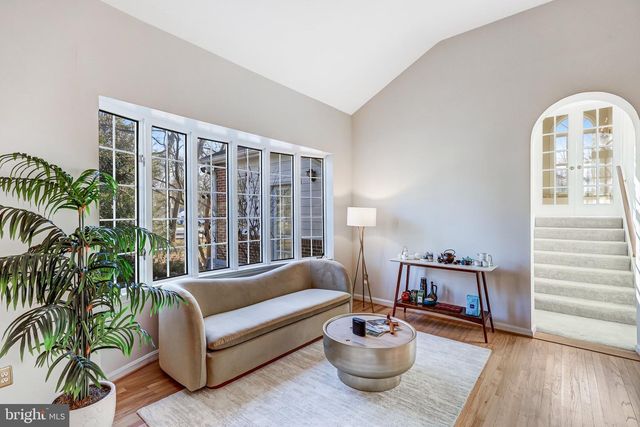 9232 FOREST HAVEN DR, Alexandria, VA 22309