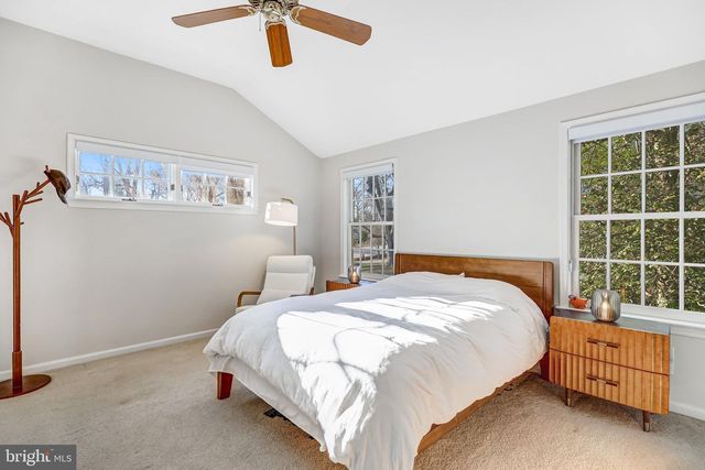 9232 FOREST HAVEN DR, Alexandria, VA 22309